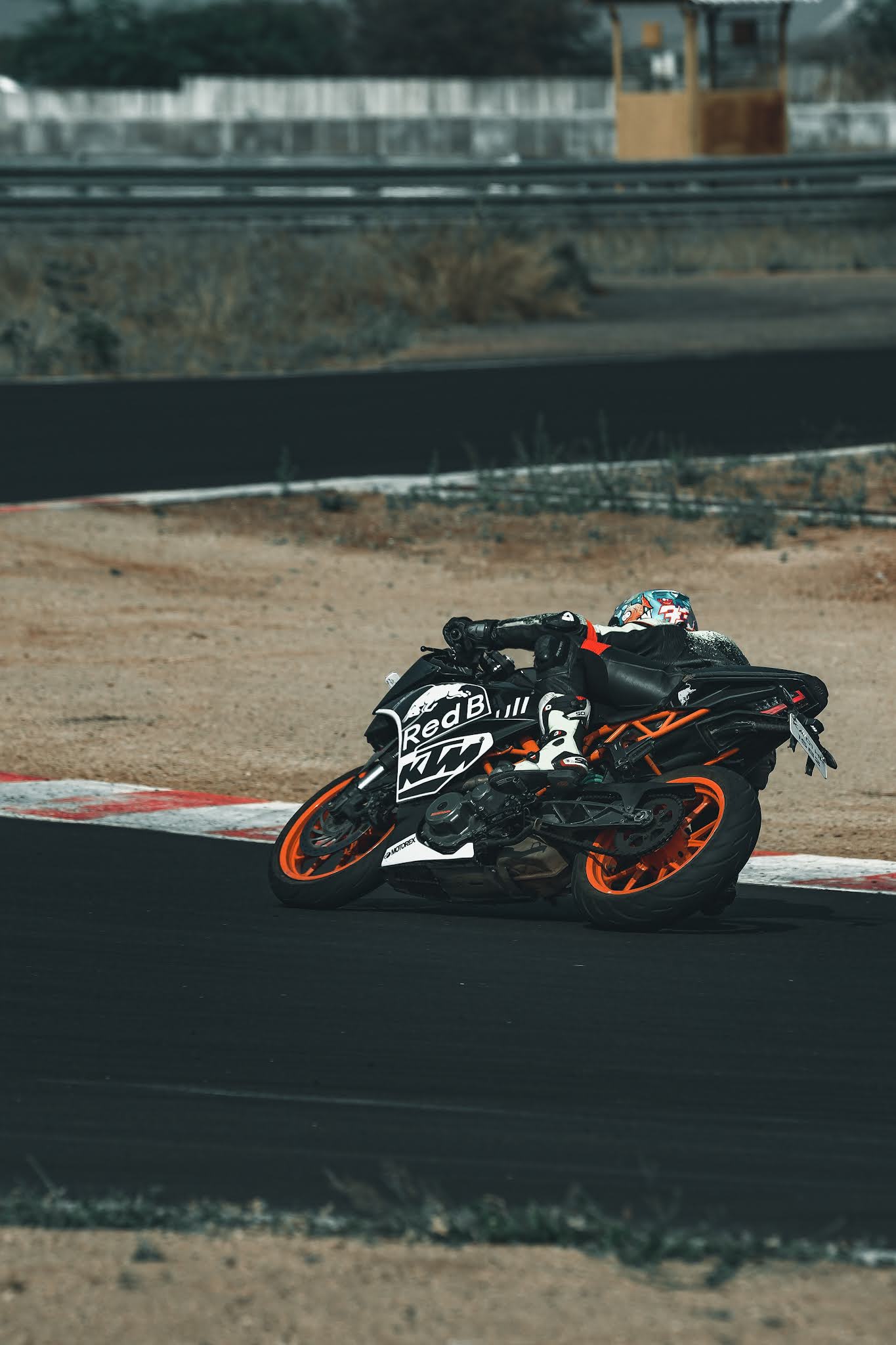 KTM RC 390 Price, Mileage, Specifications, Colors, Top Speed and Services