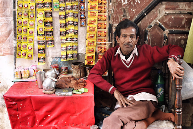 paan street food lucknow chowk