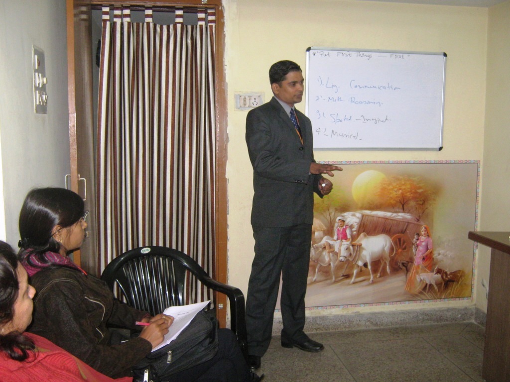 Hello Psychologist Child Development Counselling Center Lucknow9415370790 Dr. Rajesh