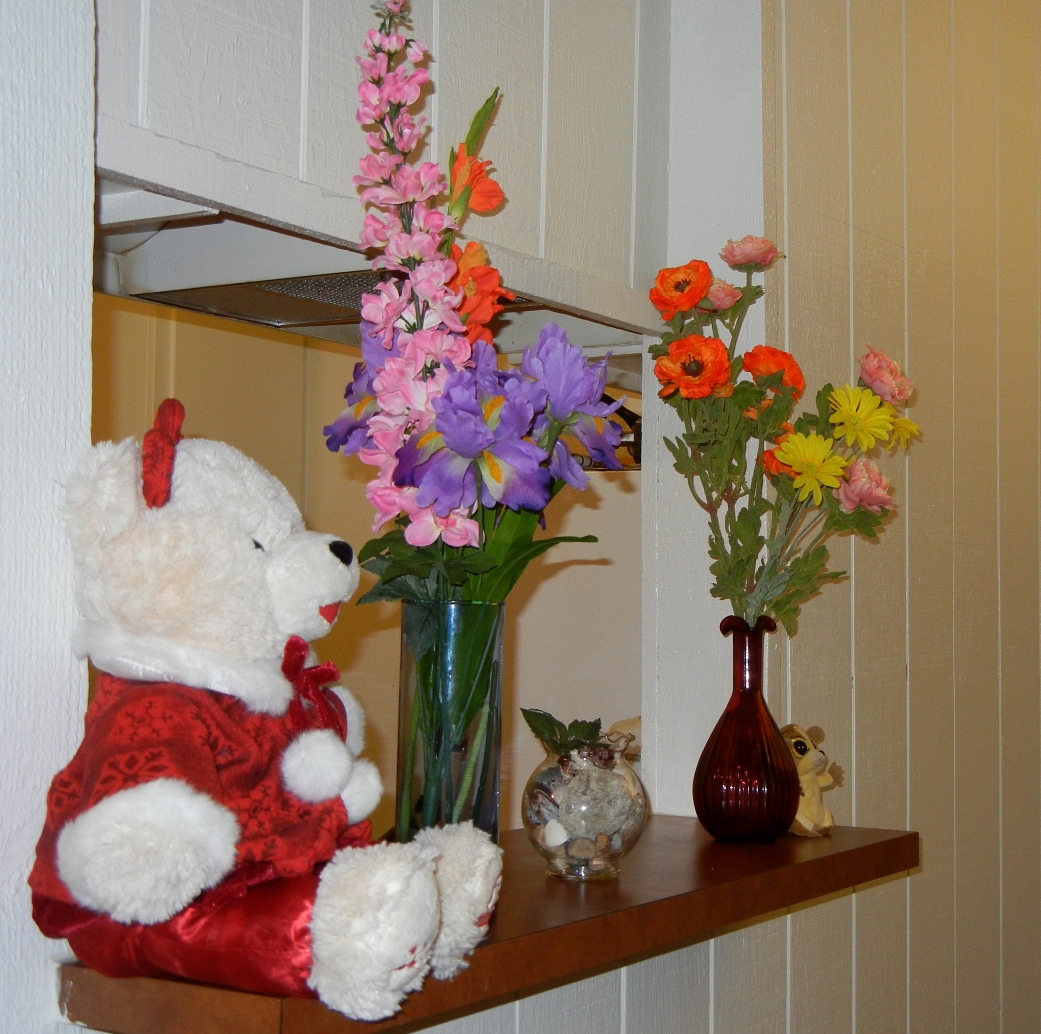 A photo, A thought............ Creativity Plastic flowers to decorate