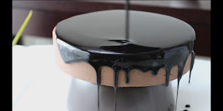 Chocolate mirror glaze
