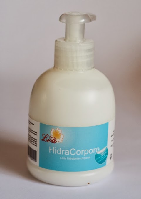 Review Comparativa de cremes corporais: Flor de Léa & Johnson's