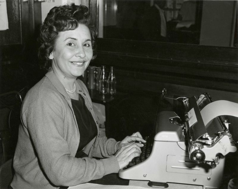 Vintage photos show the workplace and offices of the past  1970s 1980s - 57