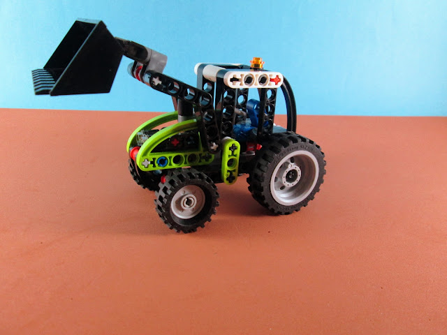 Set LEGO 8260 Tractor