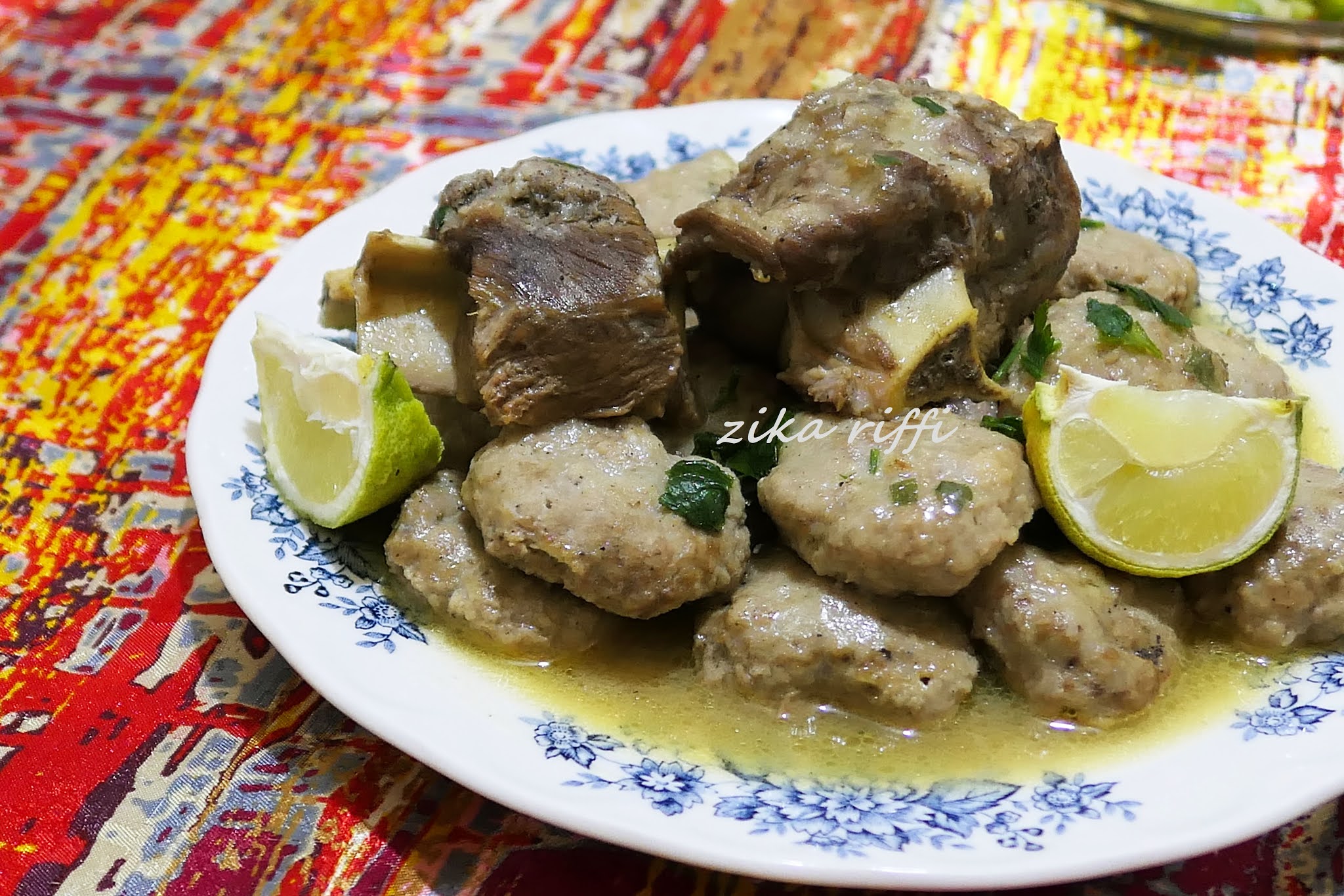 MARKET EL KEFTATAJINE DE KEFTA A L'AGNEAU SAUCE BLANCHE AU SAFRAN