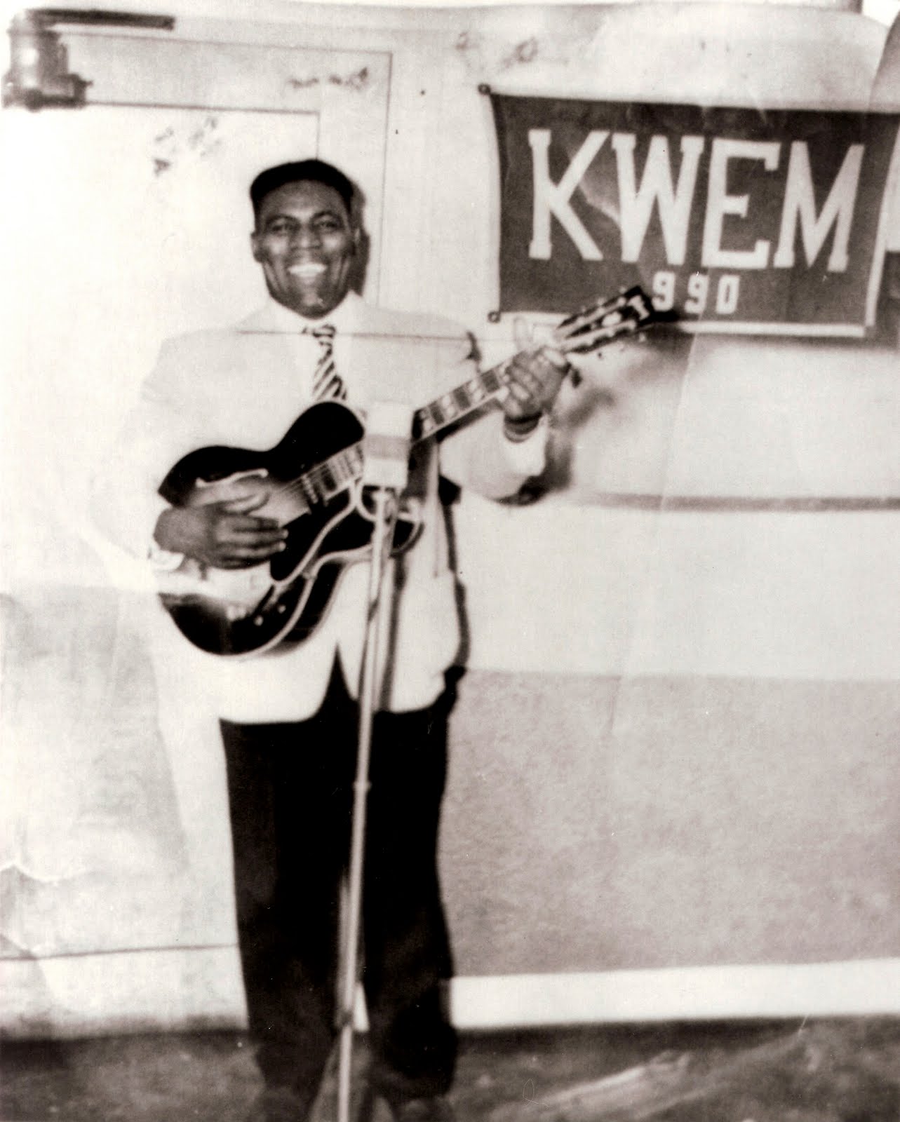 TheHoundBlog: Howlin Wolf at 101.