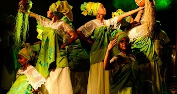 Pengertian Pagelaran Seni Tari Dan Unsur Pendukungnya Sastrawacana Id