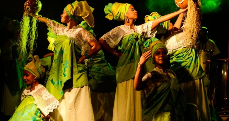 Daftar Istilah Dalam Seni Teater Sastrawacana Id