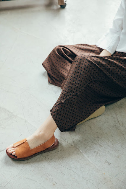 星期五旅人側排釦寬褲