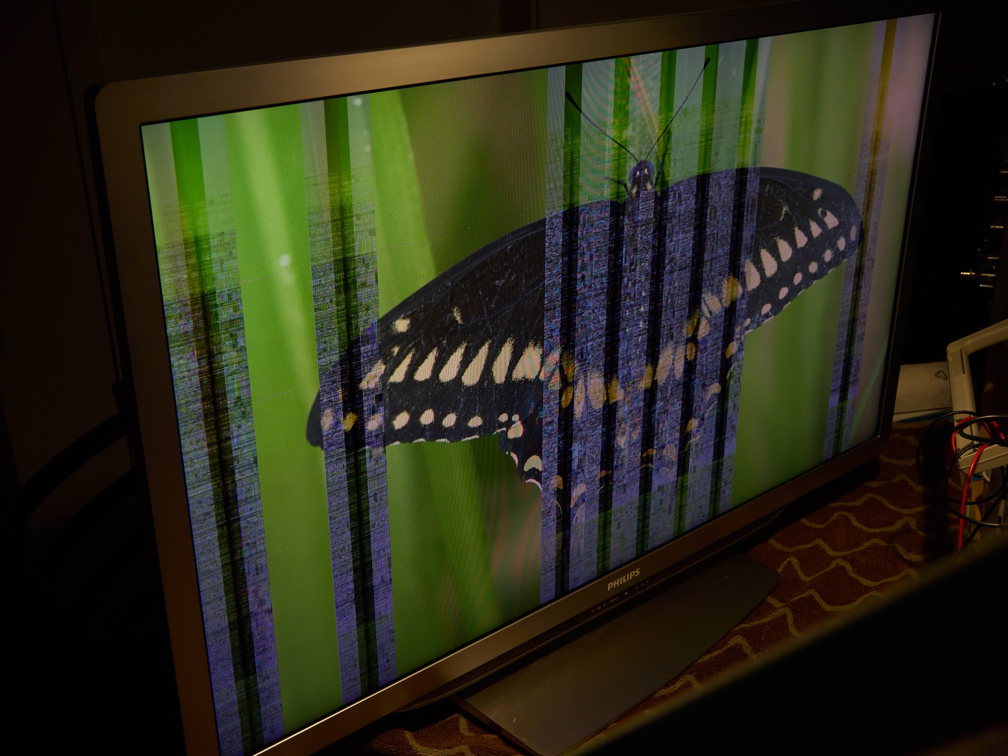Alpengeist S Tv And Other Stuff Repair Blog Philips 46pfl9706 Random Stripes And Blocks In Image Defect Tcon Resonator X200