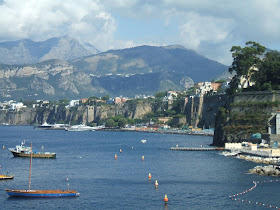 Sorrento enjoys a spectacular cliff-top setting overlooking the beautiful Bay of Naples