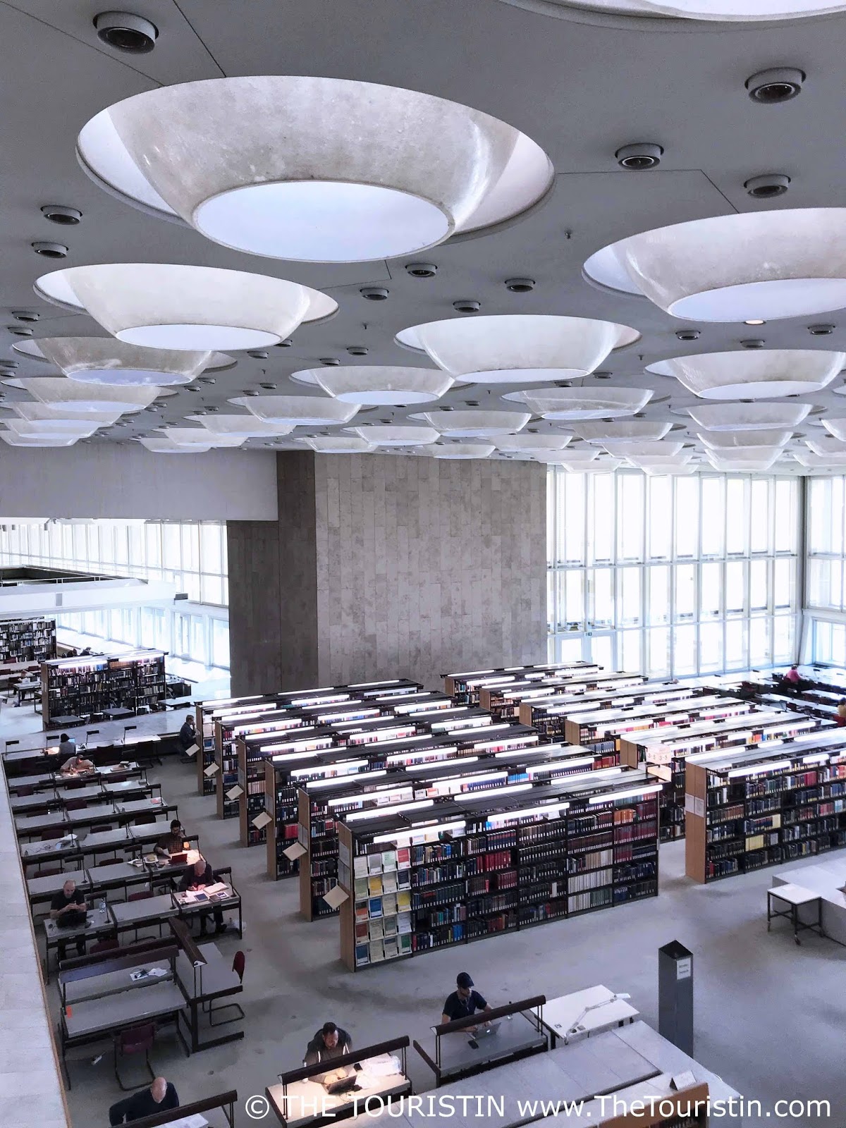 THE TOURISTIN Travel the World A few of the most beautiful libraries