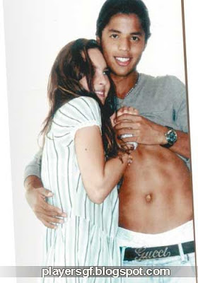 Giovani dos Santos and his ex-girlfriend Belinda Peregrín Schüll Giovani dos Santos and his ex-girlfriend Belinda Peregrín Schüll