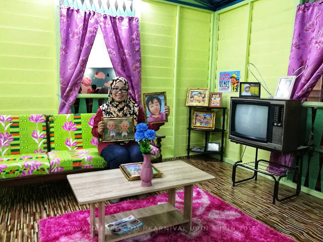 Alahai, dapat bergambar dengan frame gambar je.. hukhuk Suasana Meriah Di Karnival Upin & Ipin 2017