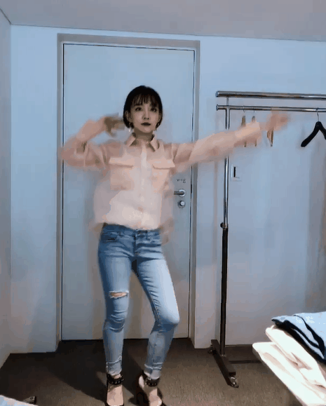 6838da8c989ea5cf9c82d73cc0ef7d4e.gif
