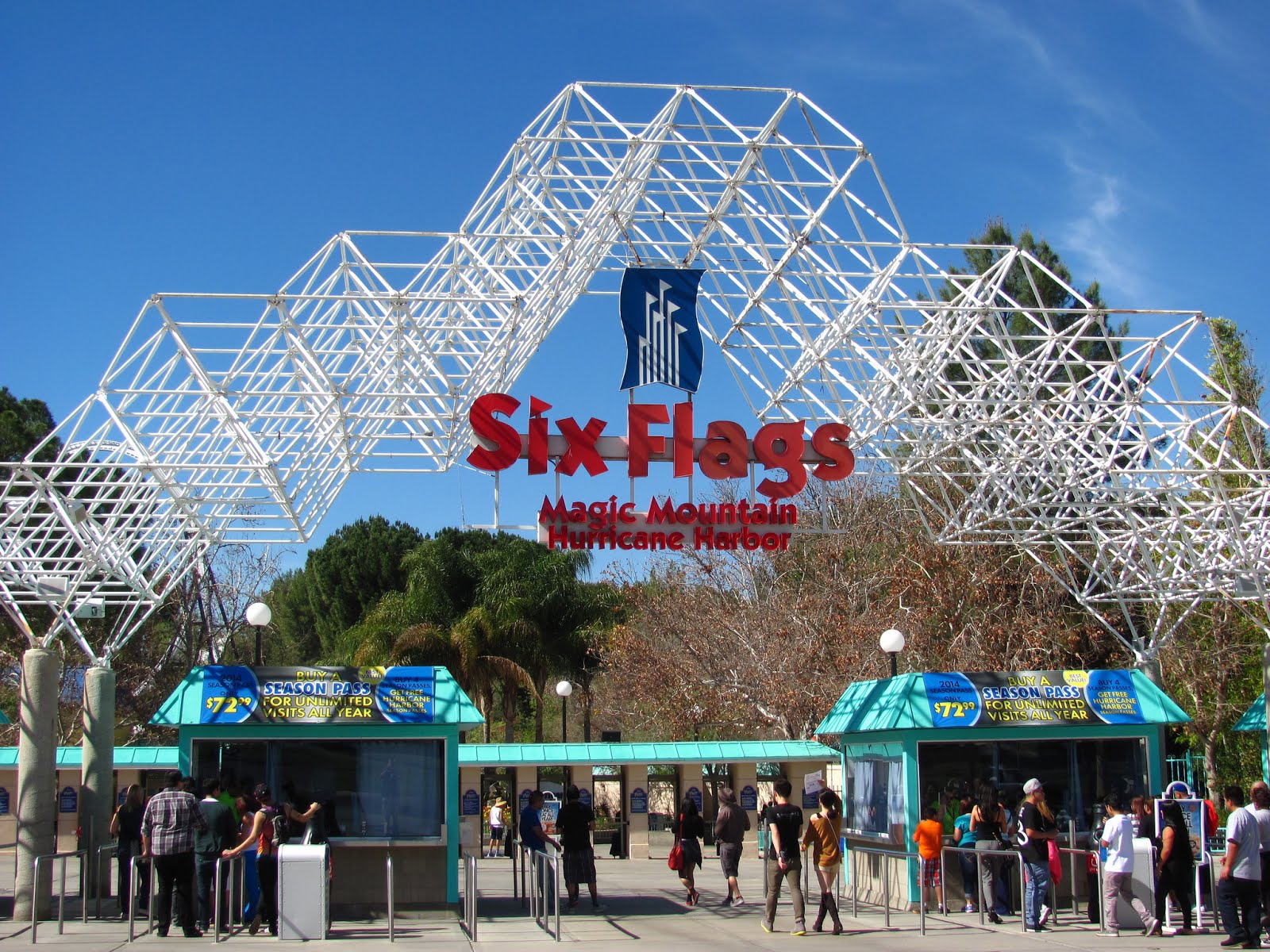 Six Flags Magic Mountain Moves To 365 day Schedule AmusementInsider 