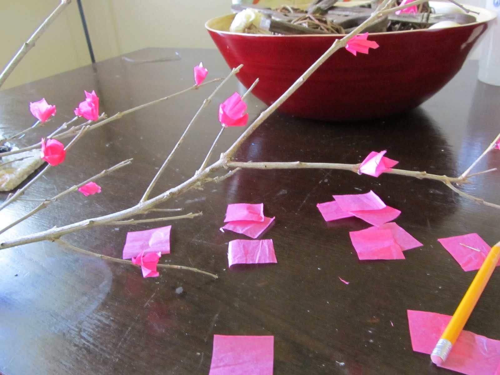 A Lott Of Ideas { tissue paper cherry blossom }