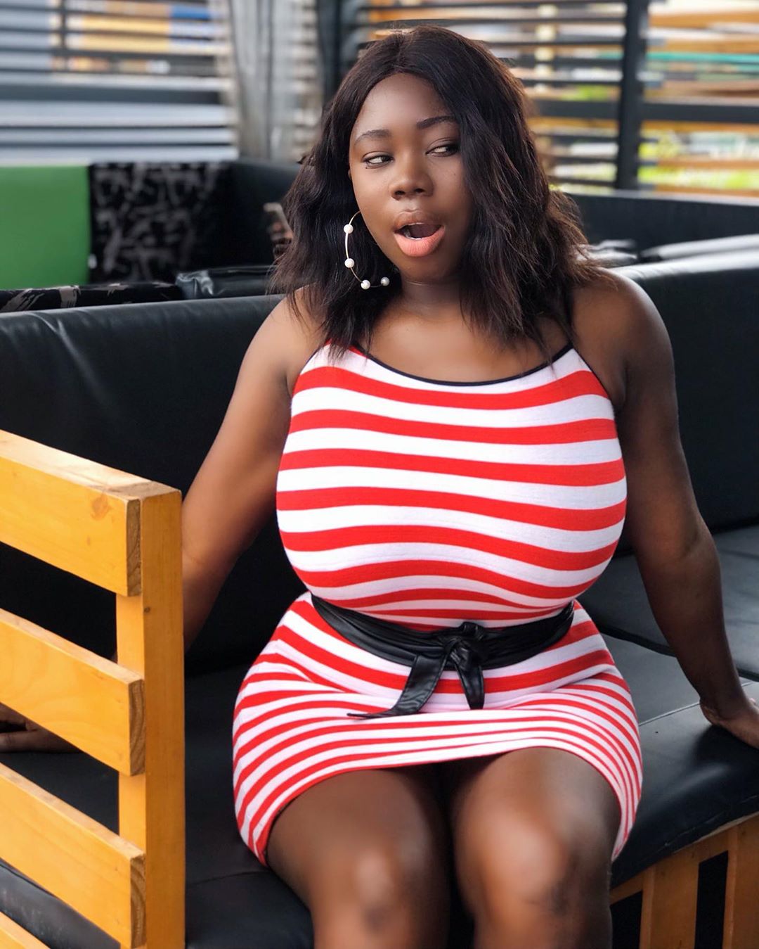 Ujunwa Mandy Obi 20 Sexiest Instagram Pictures: Bio, Age, Wiki, Son, 10