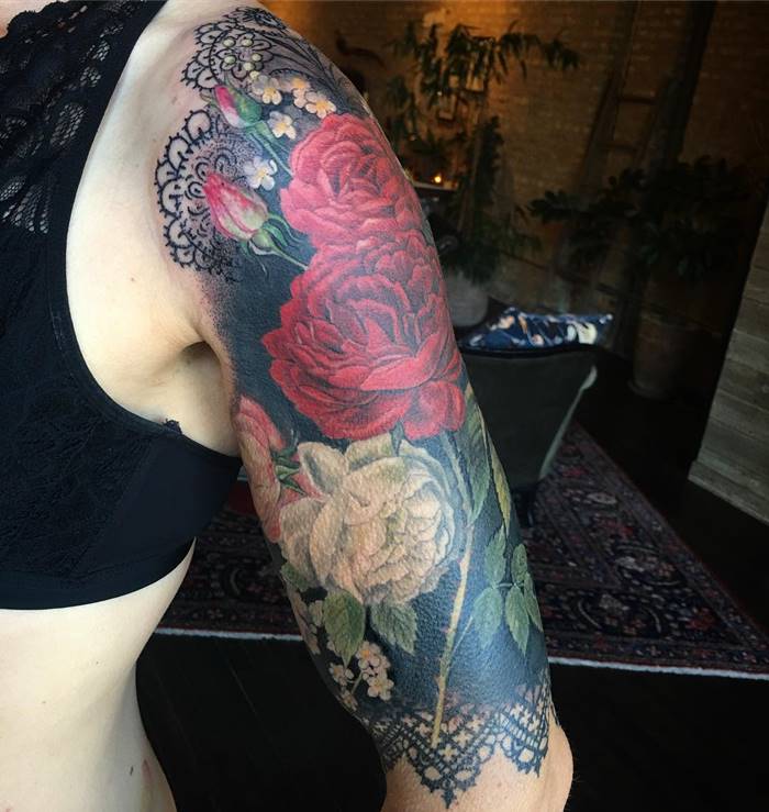 15 Stunning negative space flower tattoo designs