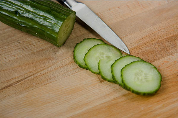 Timun Timun- 9 Sayuran Yang Membantu Dalam Diet Anda Untuk Membakar Lemak Perut