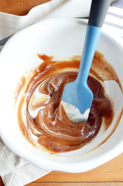 Homemade pizza crust with BBQ sauce, ranch, and LOTSA bacon!! Your soon-to-be all-time favorite pizza. Homemade pizza crust with BBQ sauce, ranch, and LOTSA bacon!! Your soon-to-be all-time favorite pizza.