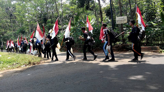 Berjalan kaki Anggota Prmuka Laksana