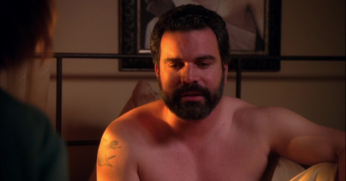 ausCAPS: Ricardo Chavira shirtless in Desperate Housewives 5-04 "Back