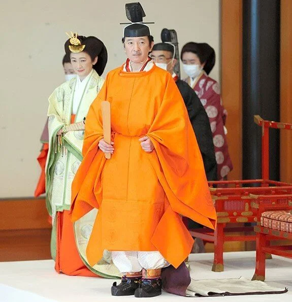 Emperor Naruhito, Empress Masako, Princesses Mako, Kako, Akiko, Yoko, Takamako, Tsuguko, Hanako, Tomohito, Prince Akishino and Princess Kiko