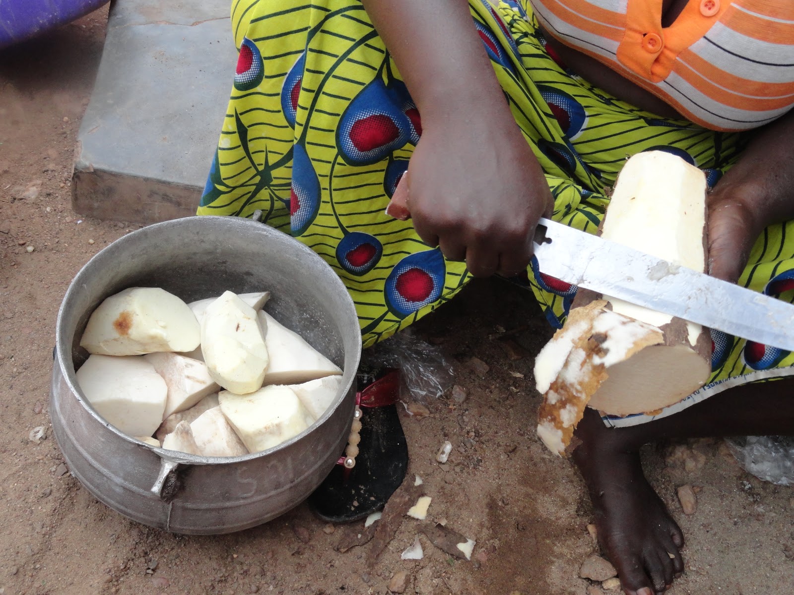 Two Years as a Yovo: Photos: Igname Pilee, the Dish of the North