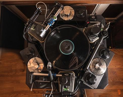 high_end_audio_turntable_review_matej_isak_mono_and_stereo_2021_2022_2023_-1.jpg