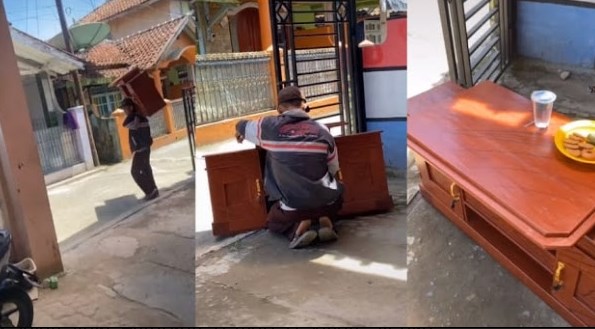 Astagfirullah! Pesan Lemari Sudah Diantarkan dengan Jalan Kaki Oleh Bapak ini, Ketika Sampai Malah Ditolak