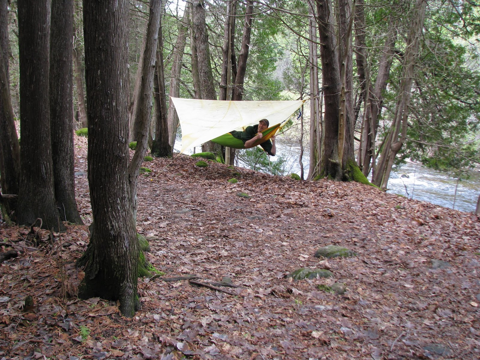 Part Time Tramp How to use wool blankets with a hammock.