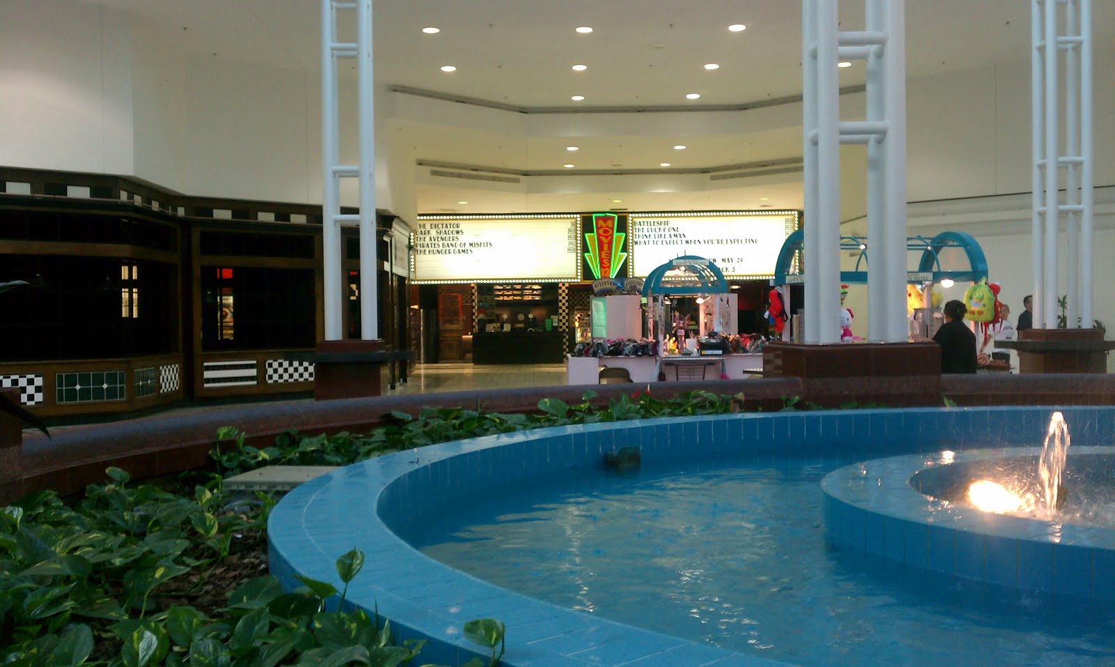 The Louisiana and Texas Retail Blogspot Neon fading away