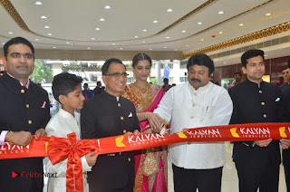 Actress Sonam Kapoor Launch Kalyan Jewellers Anna Nagar Showroom  0018