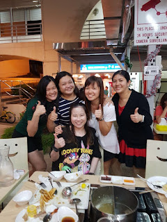 Enjoy Lok Lok with friends photo by Sweet Bunny Lobang - Singapore's Beauty & Lifestyle Blogger