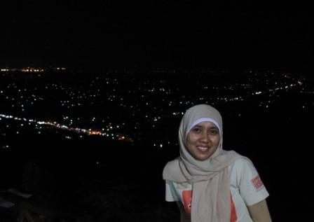 JALAN JALAN YUUKK......: Kelap-kelip malam di bukit ...