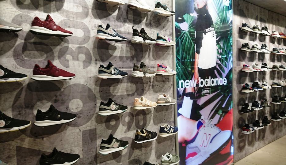new balance pakuwon mall