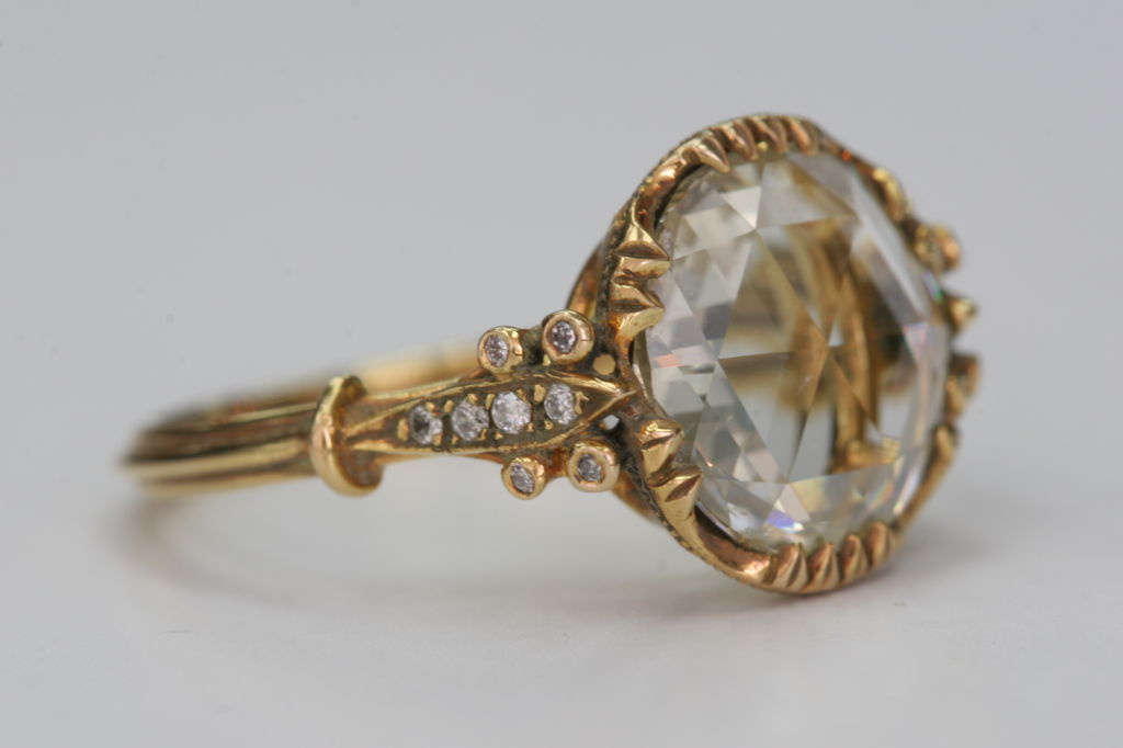 Старинное кольцо с бриллиантом. Старинные кольца с камнями. Старинные кольца с бриллиантами. Старинное кольцо с бриллиантом. Старинные перстни с бриллиантами.