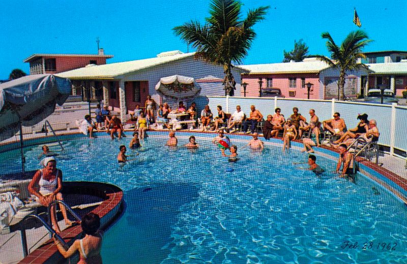 Swimming Pools of Florida Hotels in the 1950s and ’60s Through