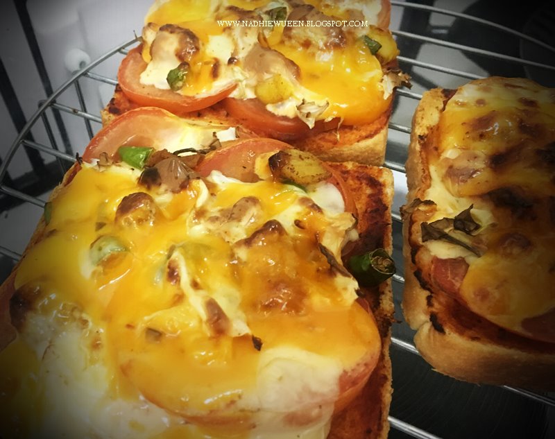 Resepi Roti Pizza Perisa Ayam Yang Mudah Disediakan!