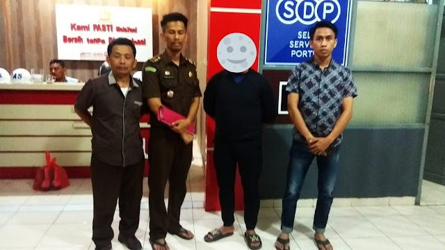 Kejari Bantaeng Eksekusi Mantan Direktur Perusda Bantaeng di Lapas Makassar
