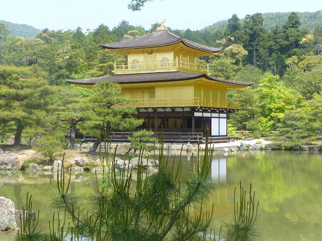 Pavillon d'or à Kyoto au Japon