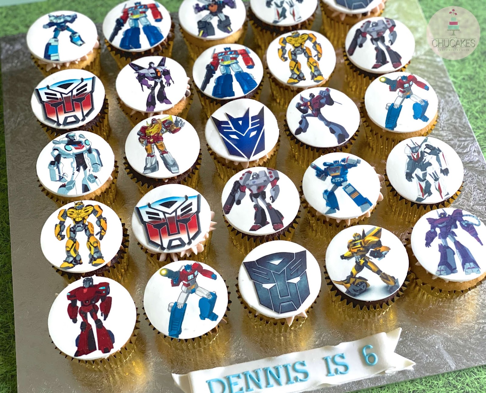CHUCAKES Transformer Cupcakes