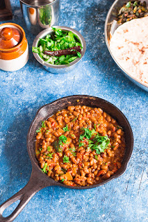 North Karnataka kaalu palya made with alsande kaalu. Black eyed peas curry.