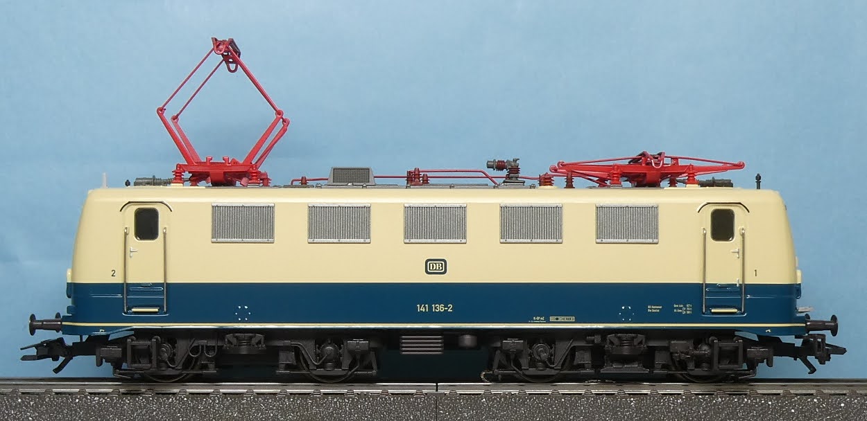 ドイツ連邦鉄道 DB 支線軽旅客用電気機関車 BR 141 136-2号機 (Märklin 