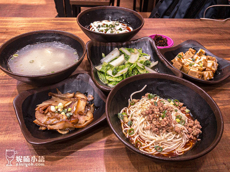 【台北信義美食】潮饌麵府。北醫吳興街特色辣麵米苔目