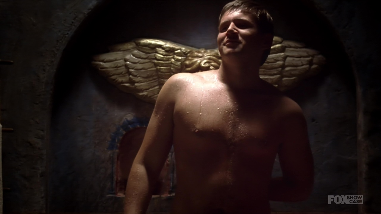 Allen Leech shirtless in Rome 2-06 "Philippi" .