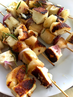 Rosmarin Pfirsich Halloumi Grill Spieß Gegrillte Pfirsich halloumi