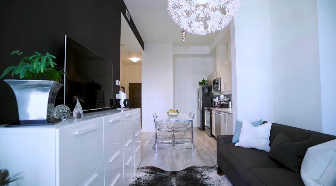 Tour 33 Bay St #211, Toronto, ON vs. 15 Interior Design Photos