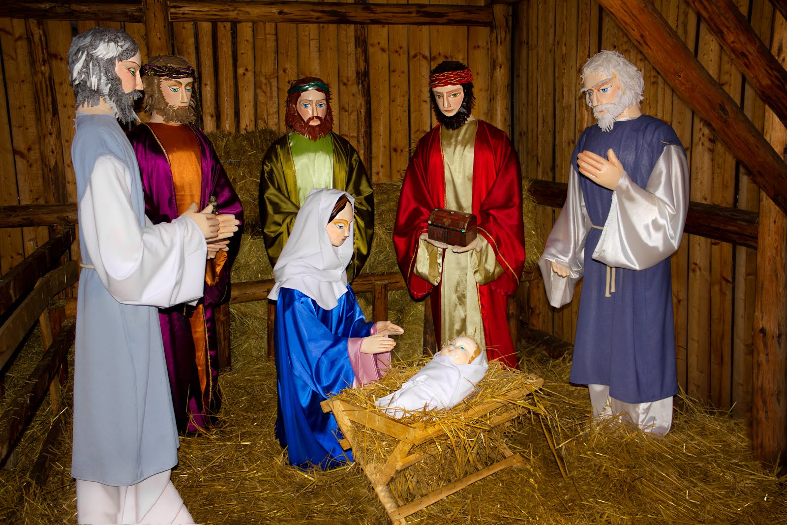 Banco de Imágenes Gratis Los Tres Reyes Magos, María y José, celebran el Nacimiento del Niño Banco de Imágenes Gratis Los Tres Reyes Magos, María y José, celebran el Nacimiento del Niño